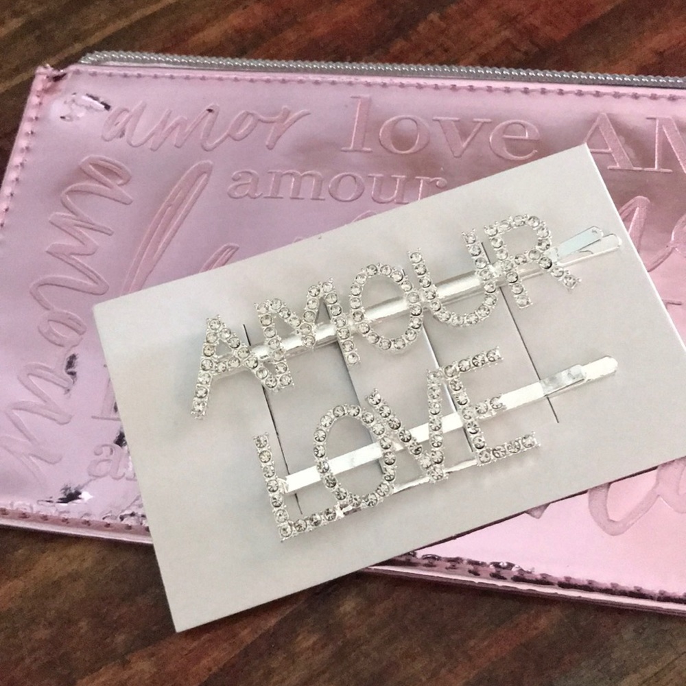 💓 Love / Amour Hair Clip 2pcs 💫